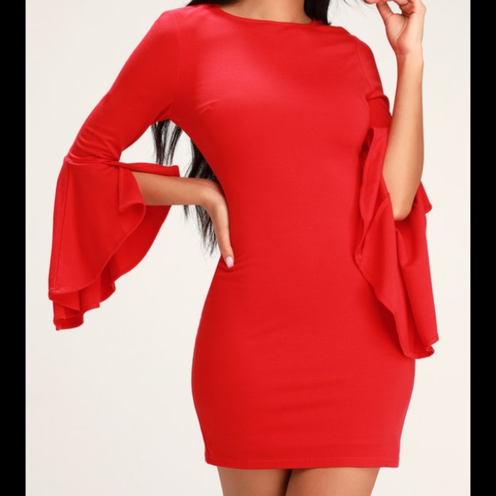NWT Lulu’s Flare Sleeve BodyCon Mini Dress